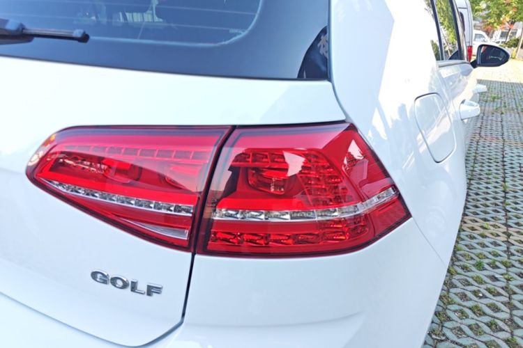 Volkswagen Golf 2016 car image #8