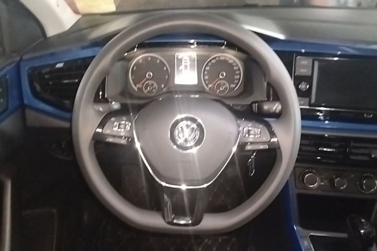 Volkswagen Polo 2019 car image #11