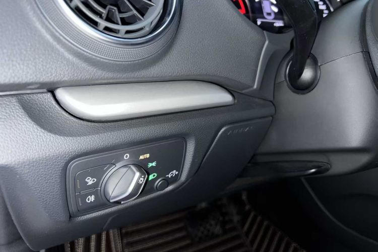Audi A3 2019 car image #15