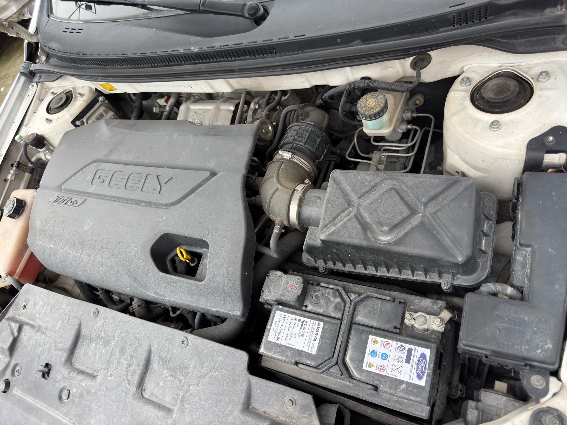 GEELY Emgrand 2015 صورة سيارة #27