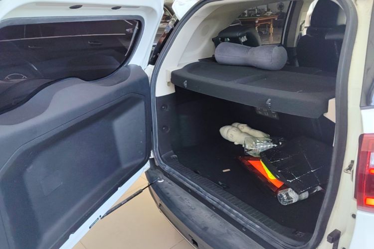 BYD Yuan New Energy 2019 car image #19