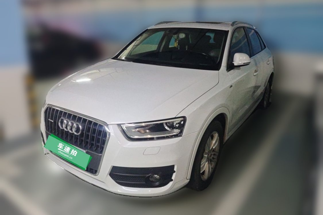 Audi Q3 2015 Audi Q3 2015 immagine di auto