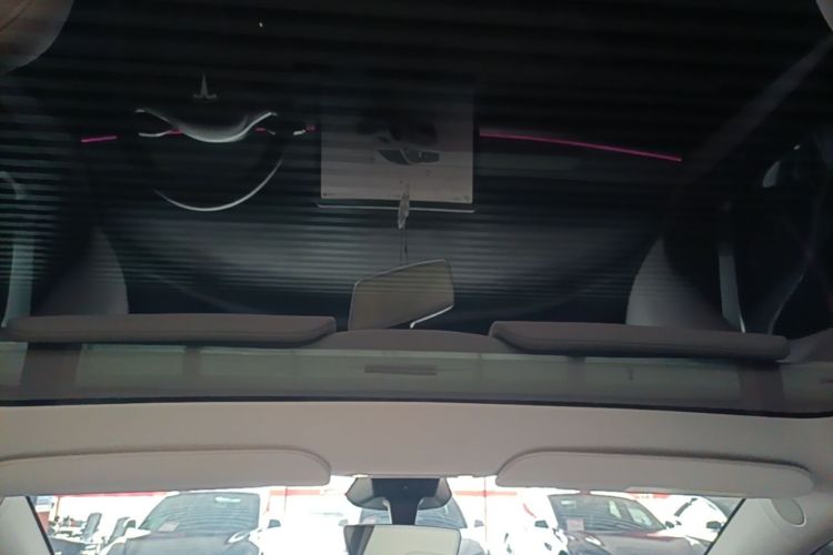 Tesla Model Y 2024 صورة سيارة #20