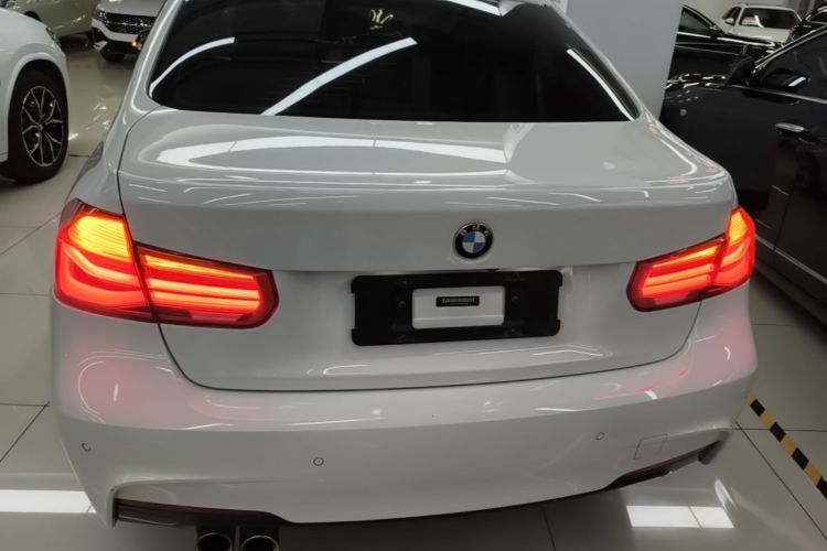 BMW 3 Series 2019 #6 BMW 3 Series 2019 car image #6