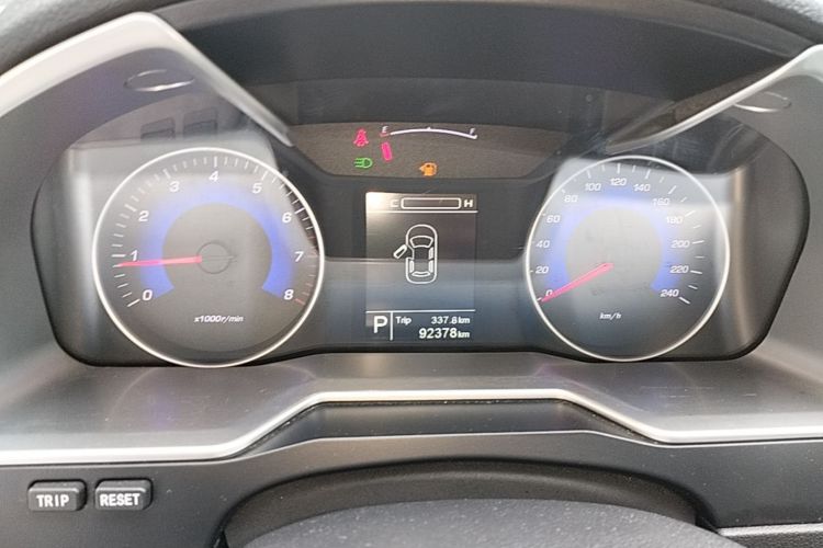 GEELY Emgrand 2015 car image #12