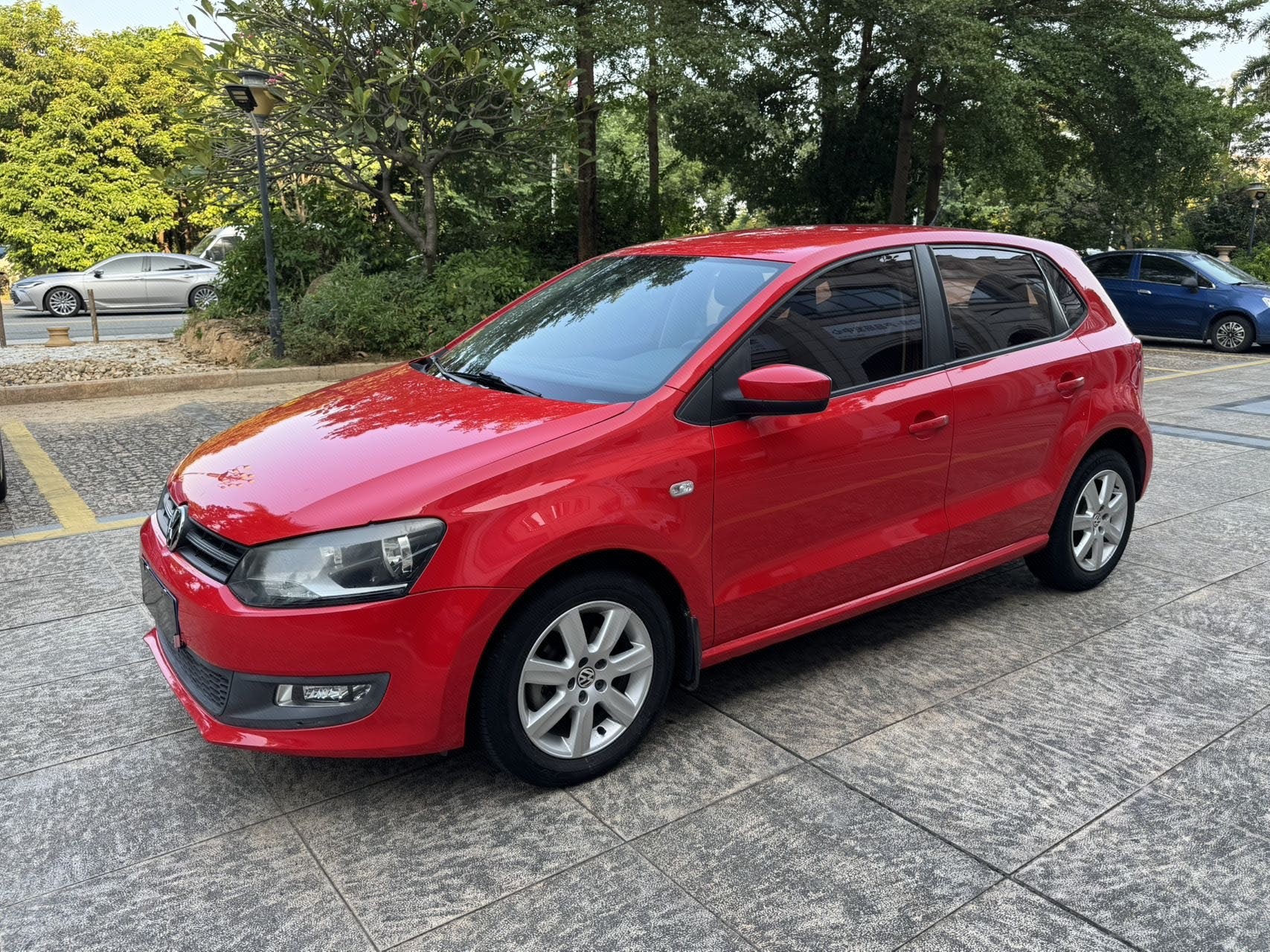Volkswagen Polo 2014 car image 