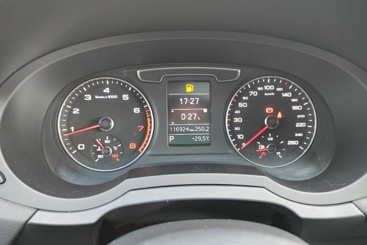 Audi Q3 2017 #12 Audi Q3 2017 car image #12