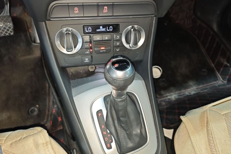 Audi Q3 2015 #14 Audi Q3 2015 car image #14