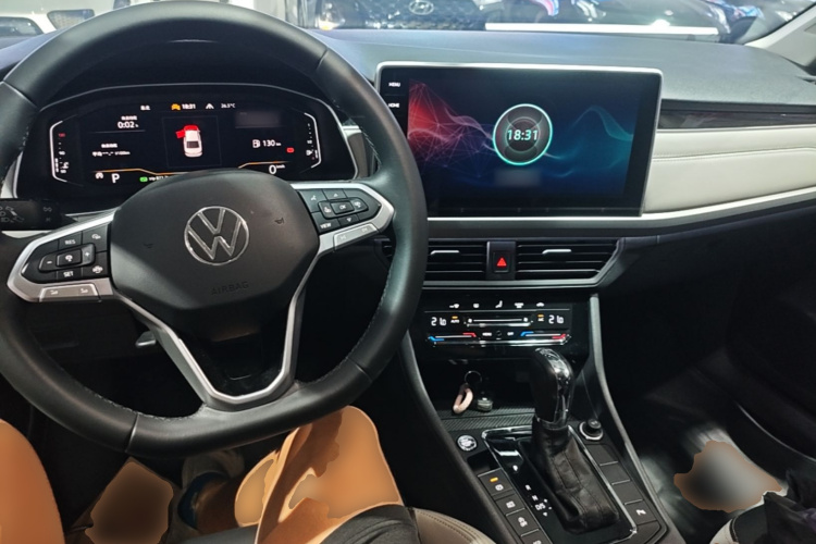 Volkswagen Bora 2022 car image #10