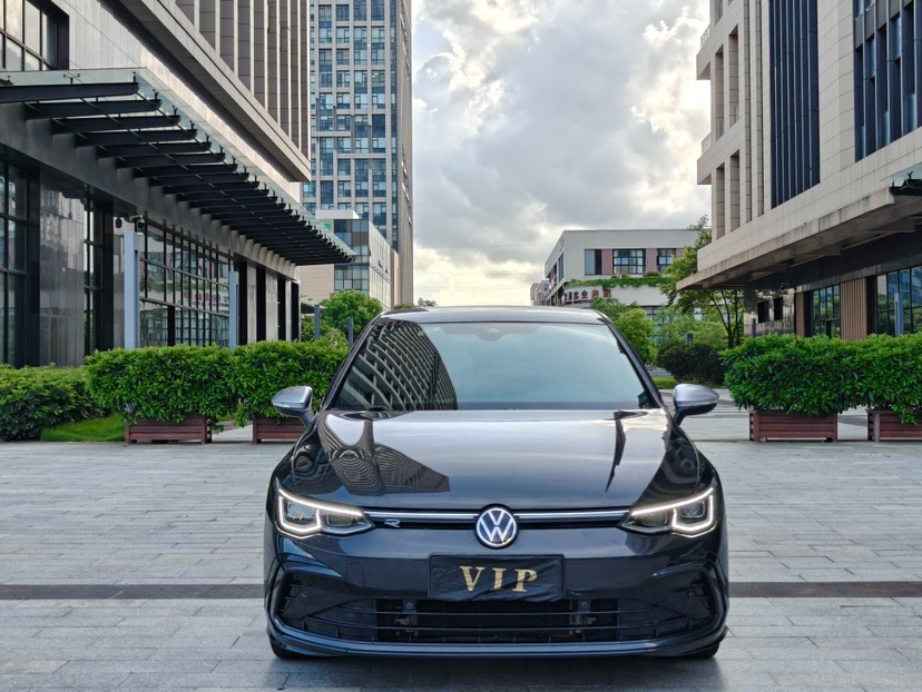Volkswagen Golf 2021 car image 