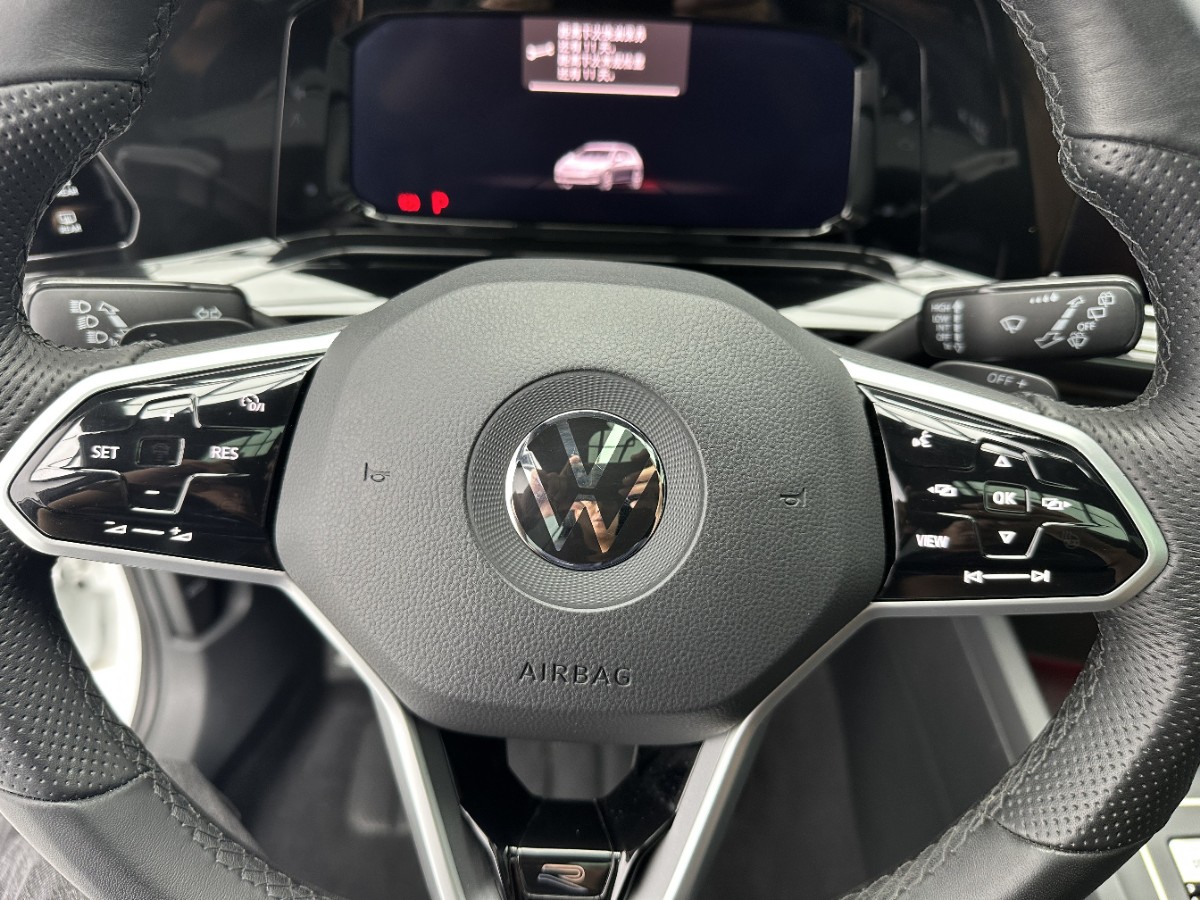2023 #13 2023 immagine di auto #13