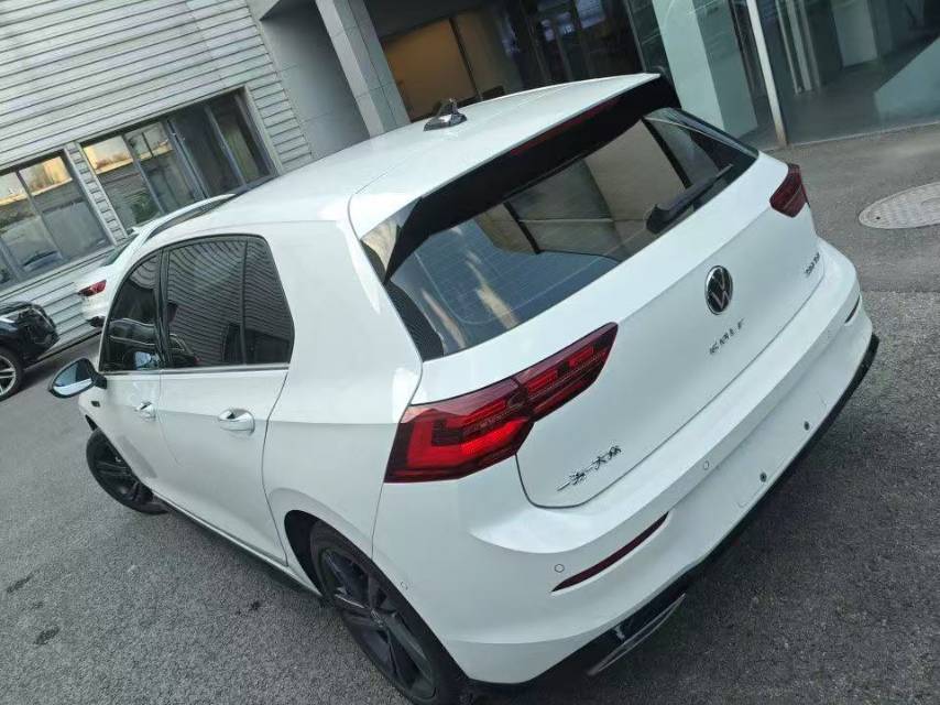 2023 car image #7