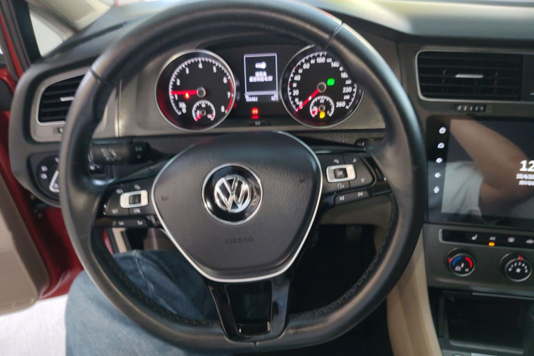 Volkswagen Golf 2016 imagen de coche #11