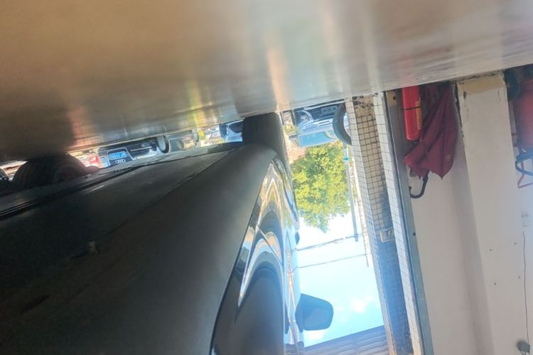 Tesla Model Y 2024 #27 Tesla Model Y 2024 immagine di auto #27
