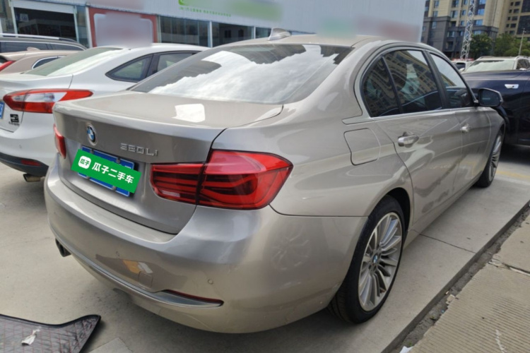 BMW 3 Series 2018 #7 BMW 3 Series 2018 car image #7
