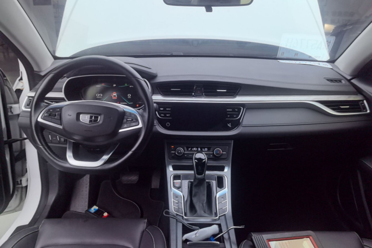 GEELY Emgrand 2019 #10 GEELY Emgrand 2019 car image #10