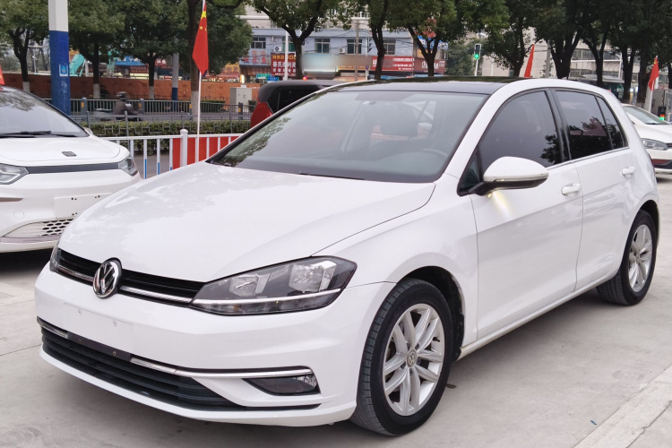 Volkswagen Golf 2019 #2 Volkswagen Golf 2019 صورة سيارة #2