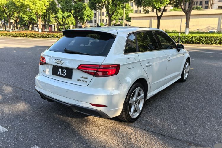 Audi A3 2019 #4 Audi A3 2019 car image #4
