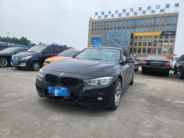 BMW 3 Series 2018 immagine di auto #11