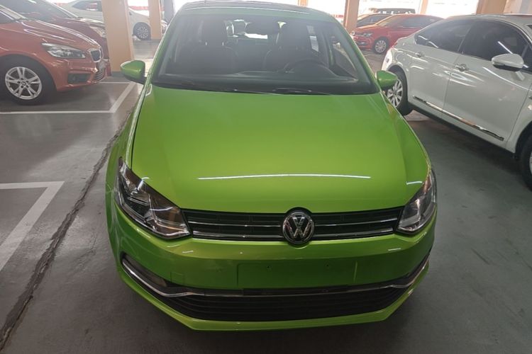 Volkswagen Polo 2014 car image #3
