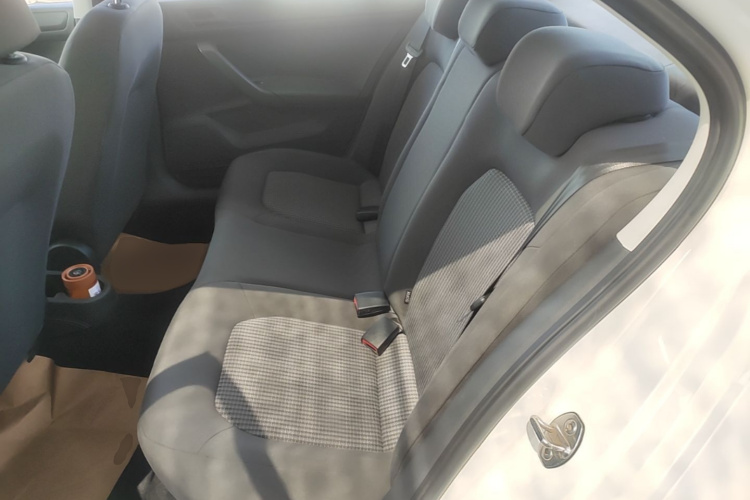 Volkswagen Santana 2021 car image #17