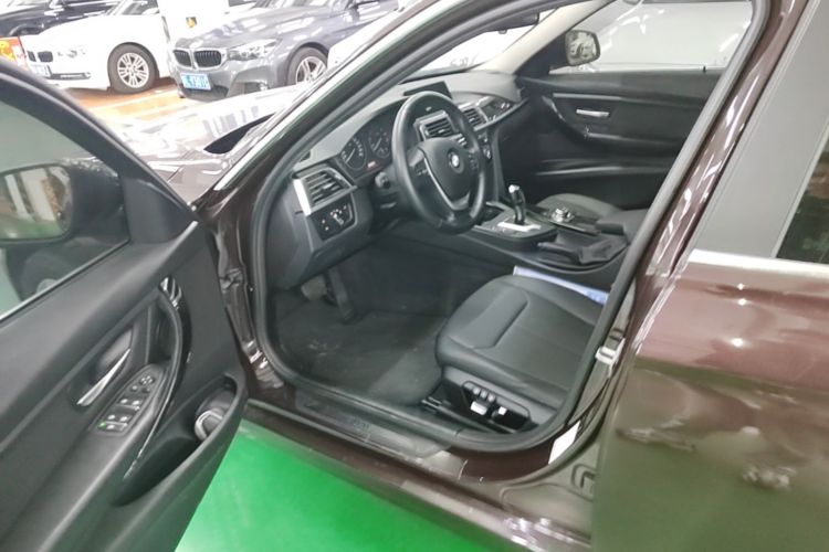BMW 3 Series 2016 imagen de coche #12