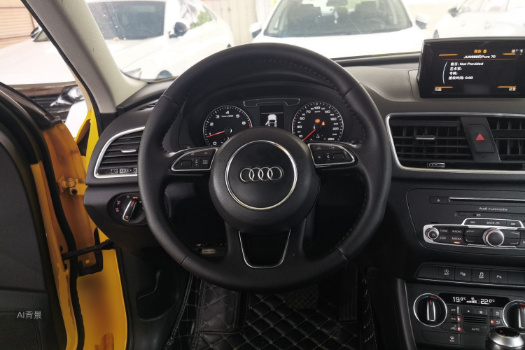 Audi Q3 2018 #12 Audi Q3 2018 car image #12