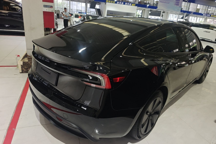 Tesla Model 3 2023 #7 Tesla Model 3 2023 car image #7