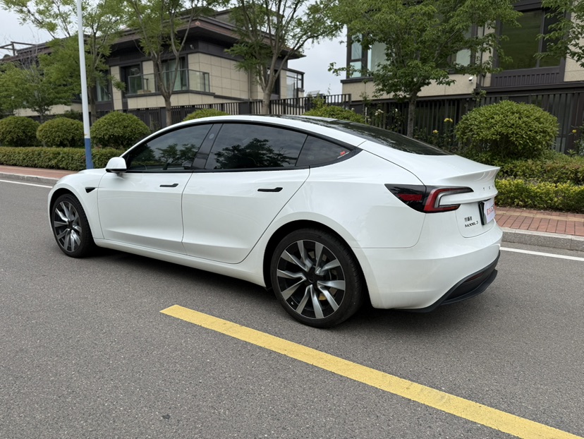 Tesla Model 3 2023 #4 Tesla Model 3 2023 car image #4