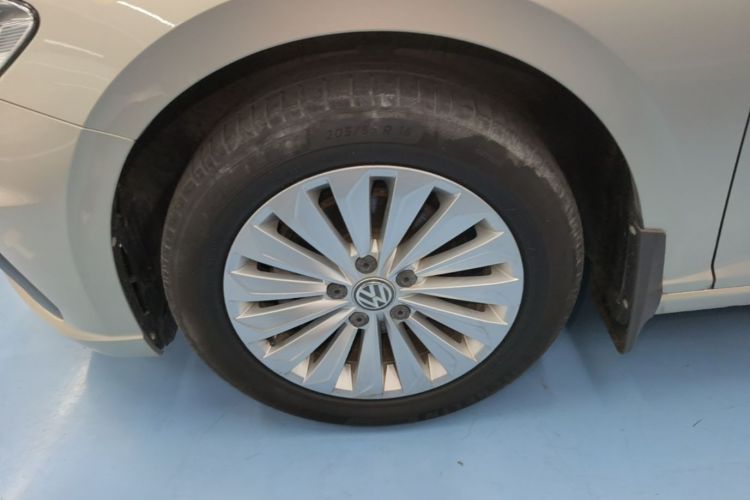 Volkswagen Lavida 2018 car image #9