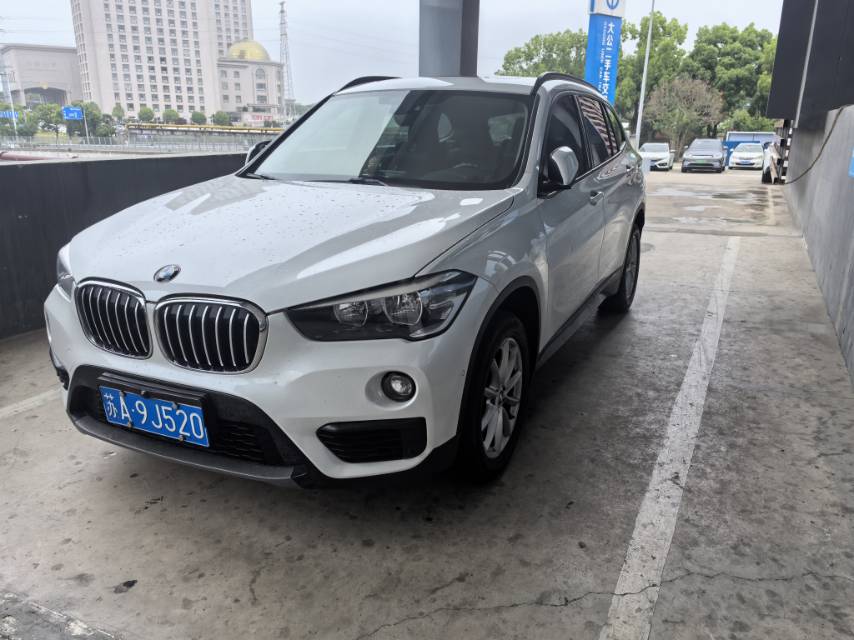 BMW X1 2019 BMW X1 2019 car image