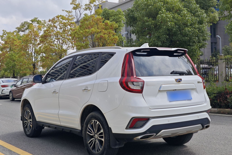 GEELY Vision X6 2020 immagine di auto #5