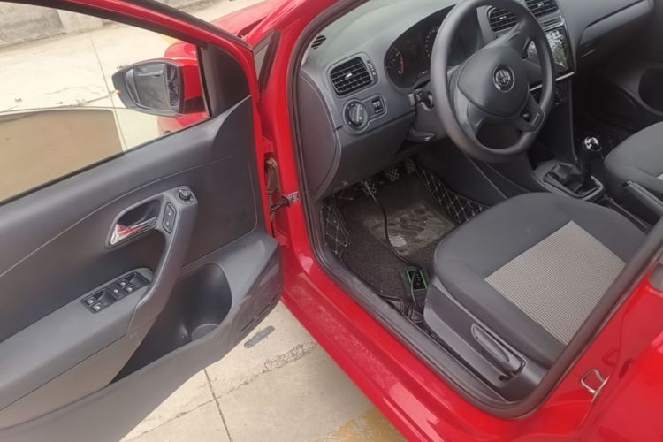 Volkswagen Polo 2017 #16 Volkswagen Polo 2017 car image #16