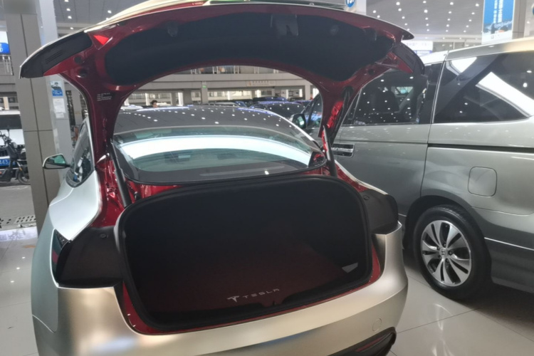 Tesla Model 3 2025 #21 Tesla Model 3 2025 car image #21