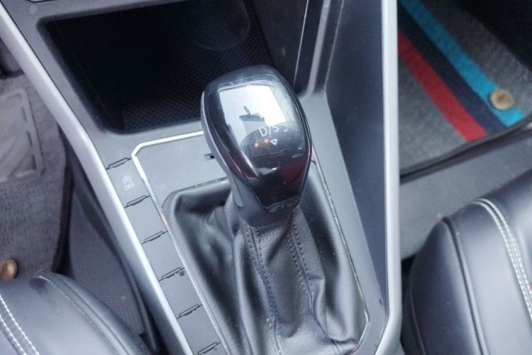 Volkswagen Polo 2024 car image #18