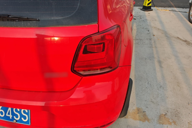 Volkswagen Polo 2017 car image #8