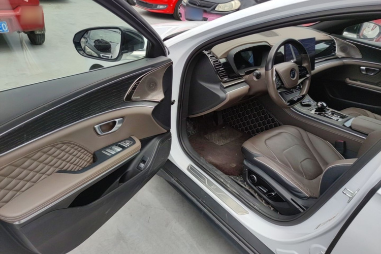 BYD Han 2022 car image #16