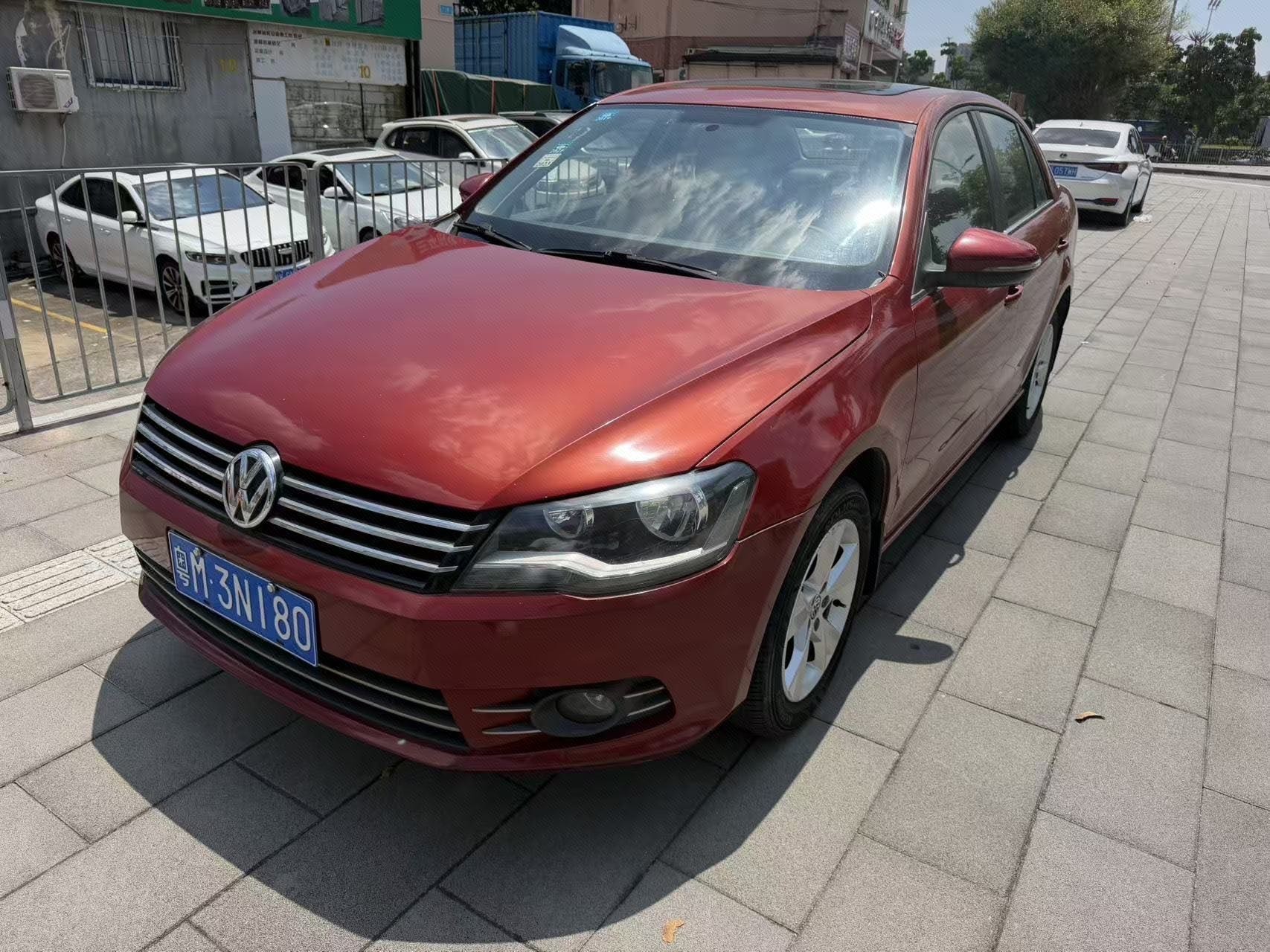 Volkswagen Bora 2015 car image 