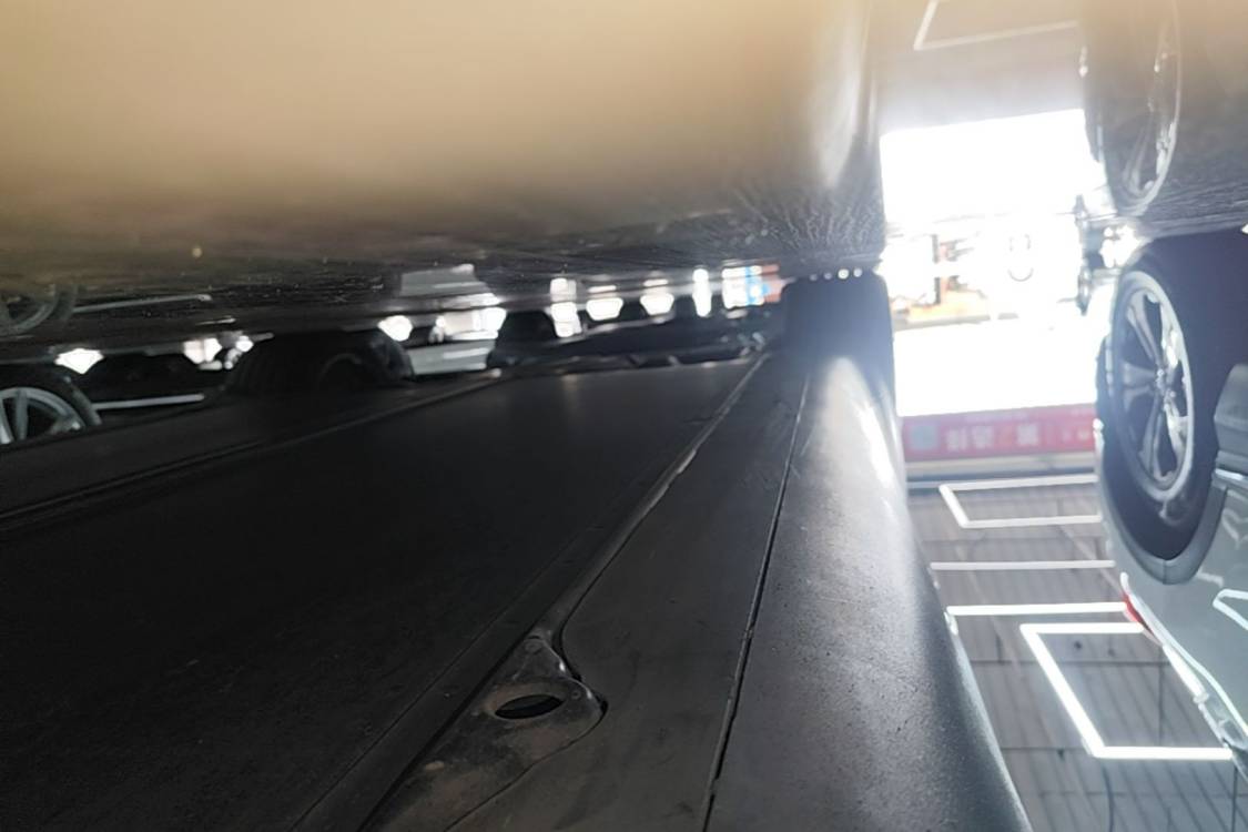 Tesla Model Y 2024 car image #9