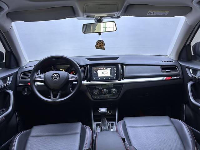 Skoda Kamiq 2024 immagine di auto #5