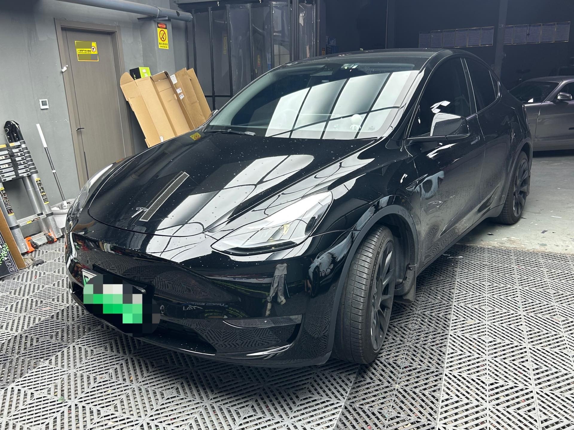 Tesla Model Y 2022 Tesla Model Y 2022 car image