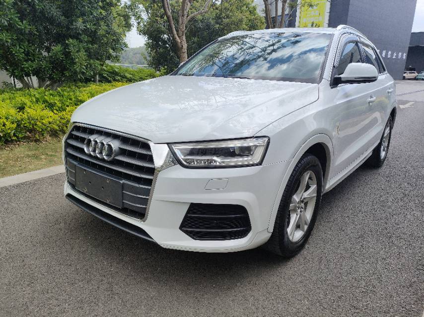 Audi Q3 2019 car image 