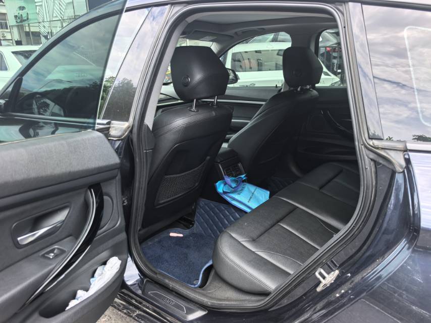 BMW 3 Series GT 2019 car image #6