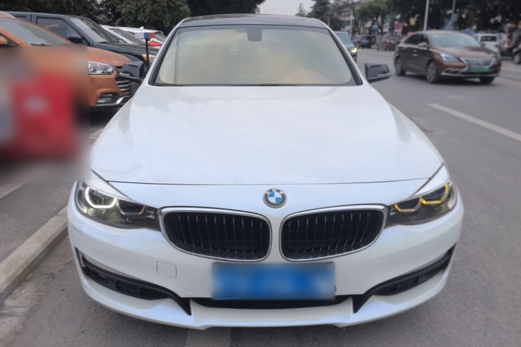 BMW 3 Series GT 2016 immagine di auto #3