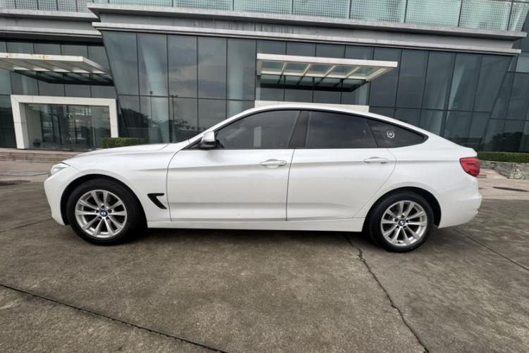 BMW 3 Series GT 2016 #5 BMW 3 Series GT 2016 car image #5