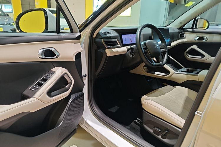 BYD YuanUP 2025 #12 BYD YuanUP 2025 car image #12