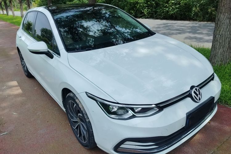 Volkswagen Golf 2022 car image #4
