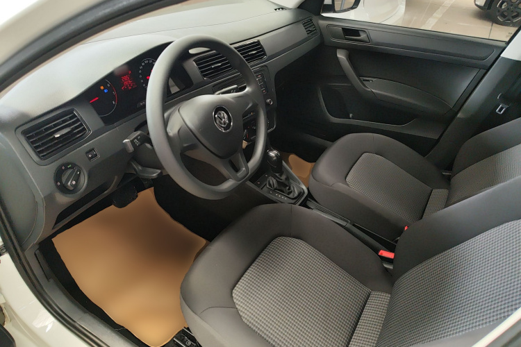 Volkswagen Santana 2022 car image #16