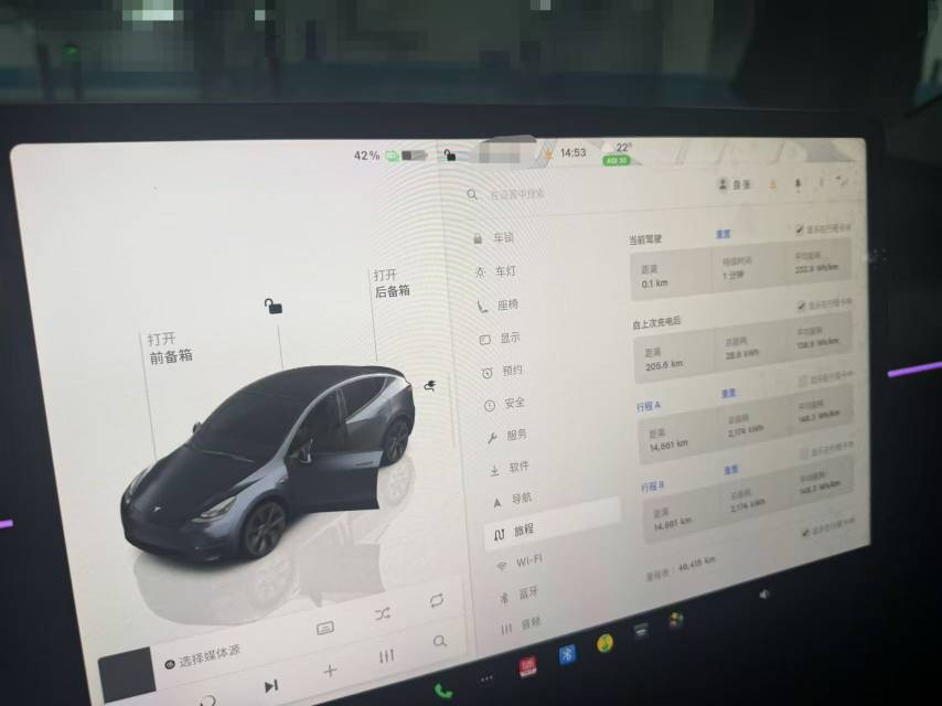 Tesla Model Y 2024 immagine di auto #7