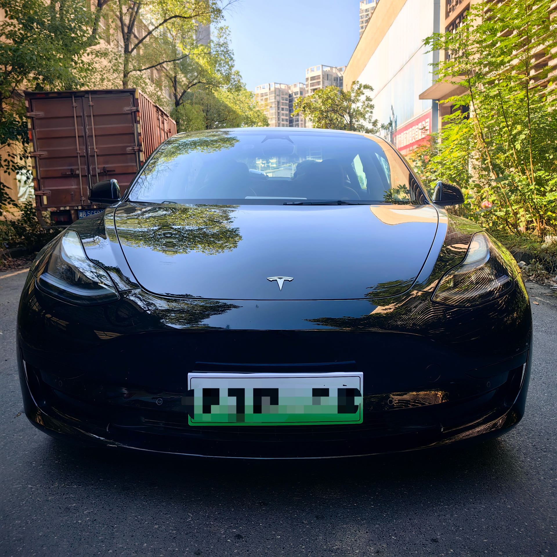 Tesla Model 3 2023 صورة سيارة #2